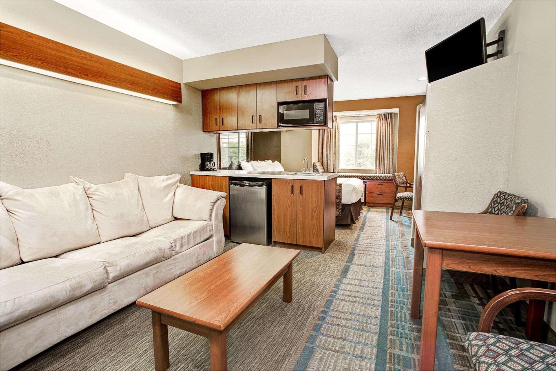 Microtel Inn & Suites by Wyndham Mason photo 5