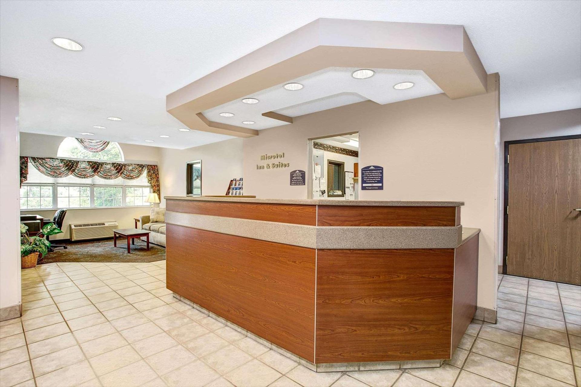 Microtel Inn & Suites by Wyndham Mason photo 4