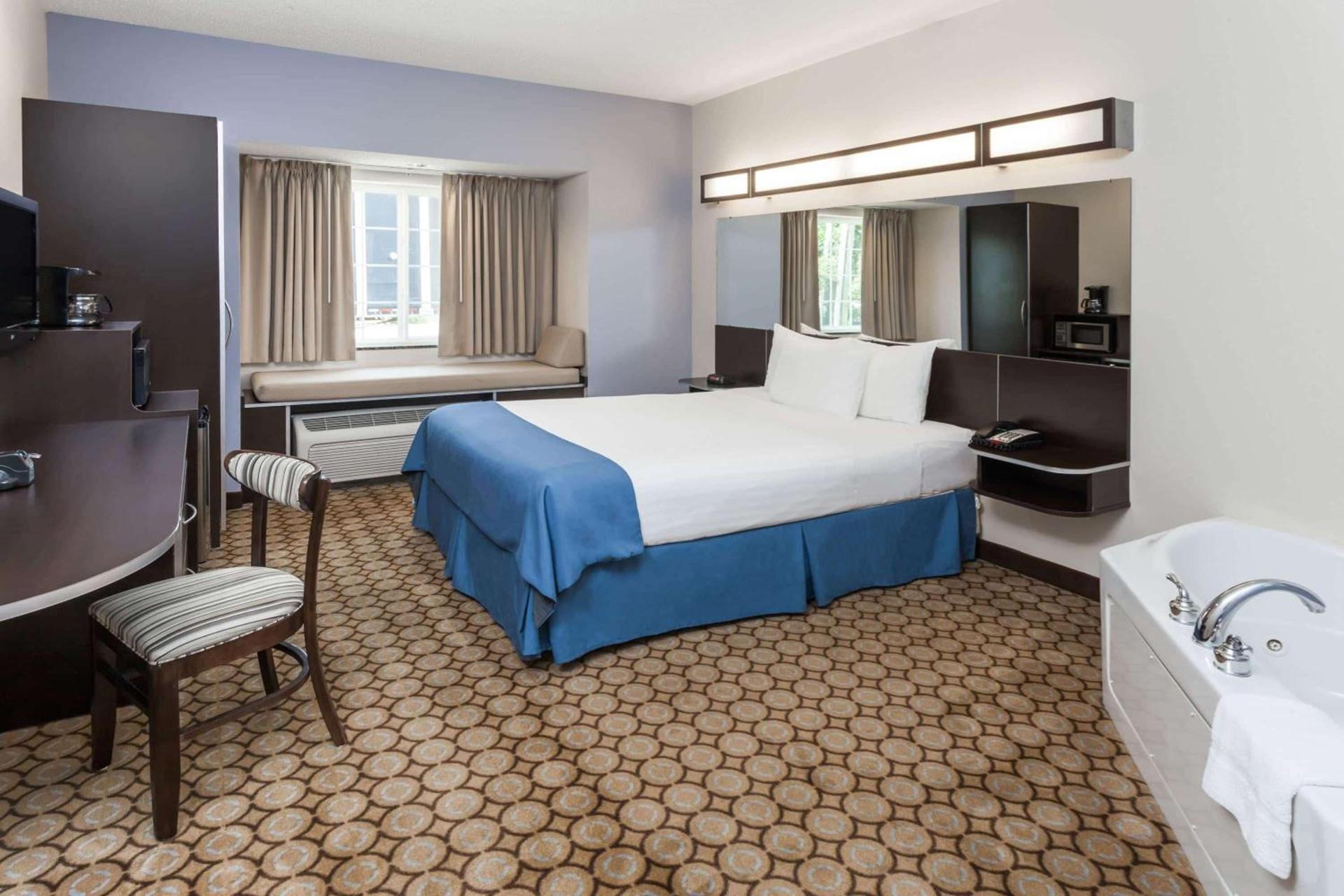 Microtel Inn and Suites Elkhart photo 36