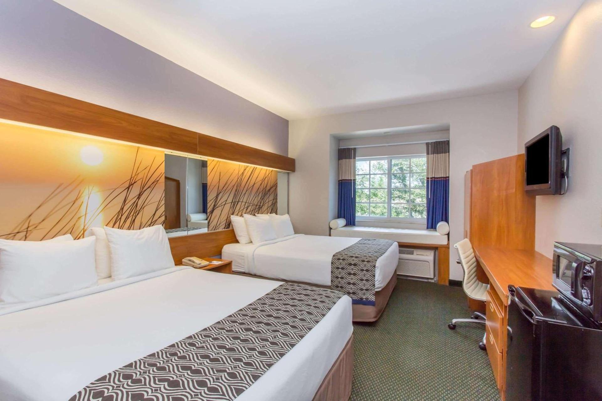 Microtel Inn & Suites by Wyndham Port Charlotte Punta Gorda photo 10