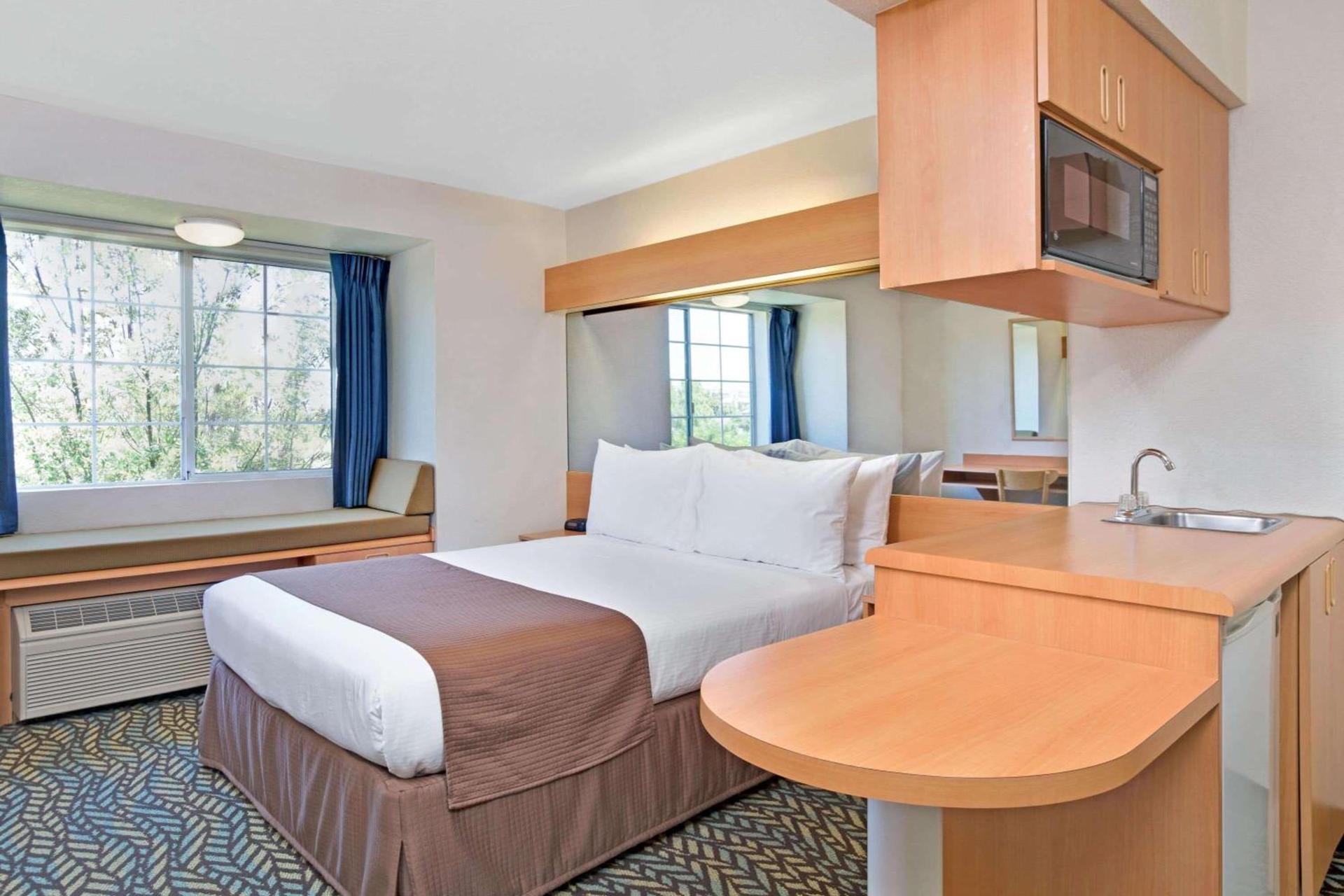 Microtel Inn & Suites, Morgan Hill photo 13