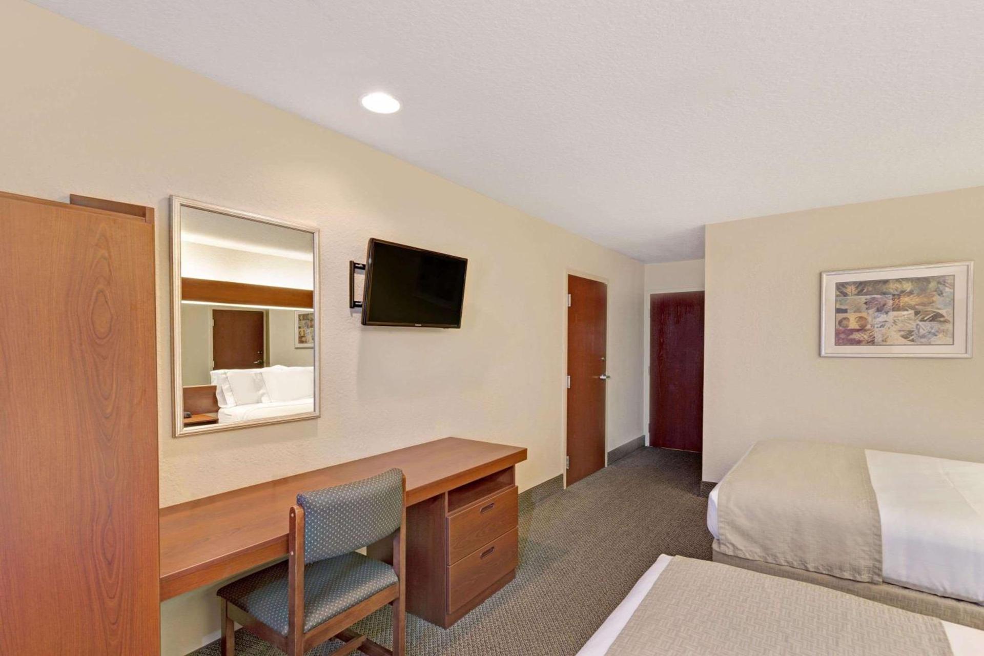 Microtel Inn & Suites by Wyndham Jasper photo 9