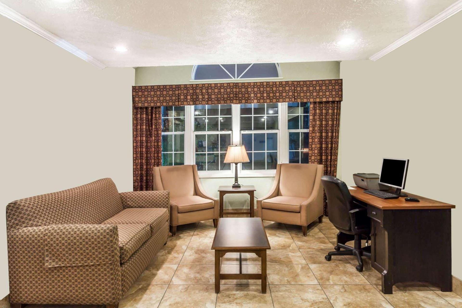 Microtel Inn by Wyndham Wilson photo 8