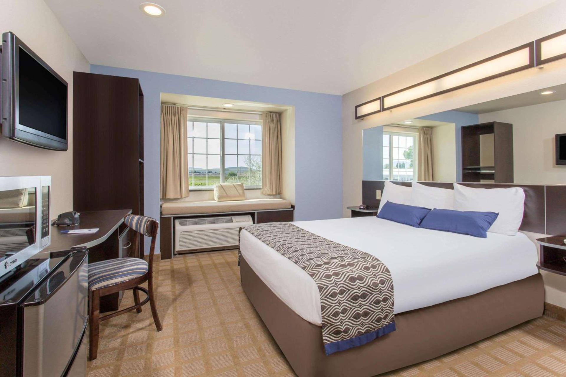 Microtel Inn & Suites by Wyndham Klamath Falls photo 6