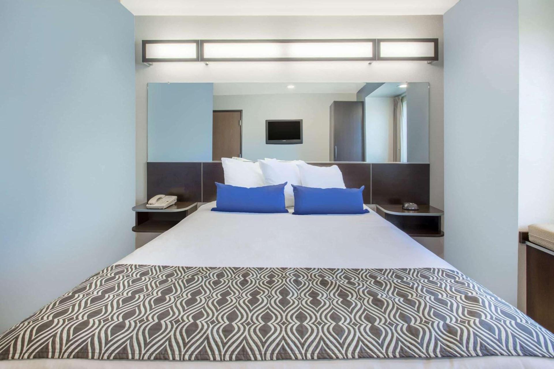 Microtel Inn & Suites by Wyndham Klamath Falls photo 5