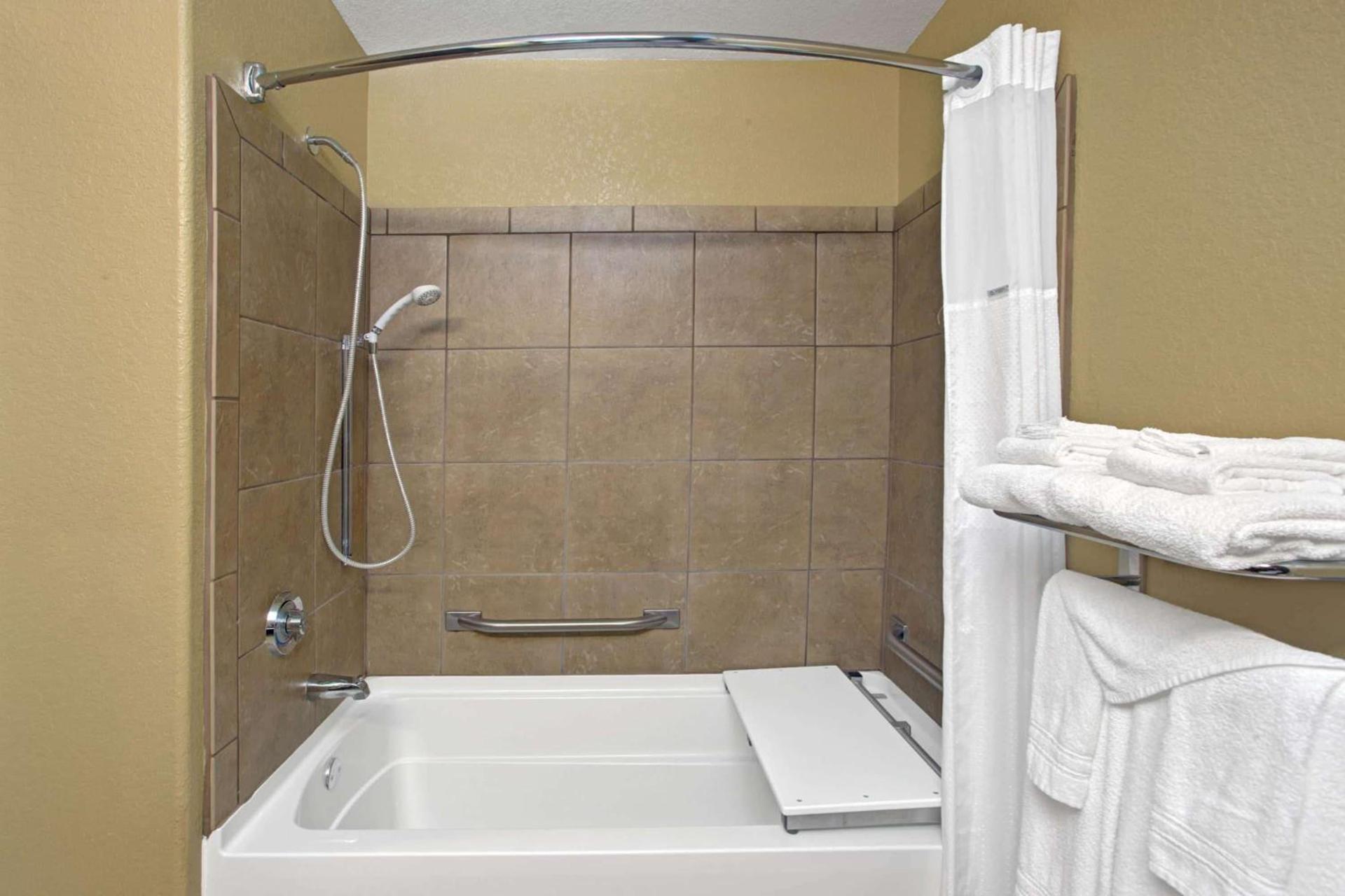 Microtel Inn & Suites - Cartersville photo 9