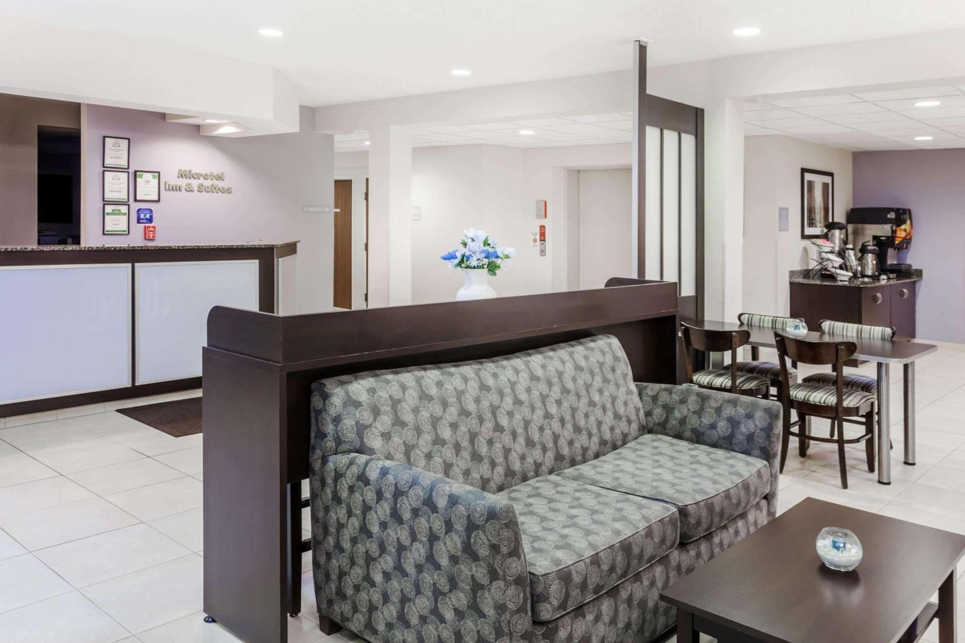 Microtel Inn and Suites Elkhart photo 34