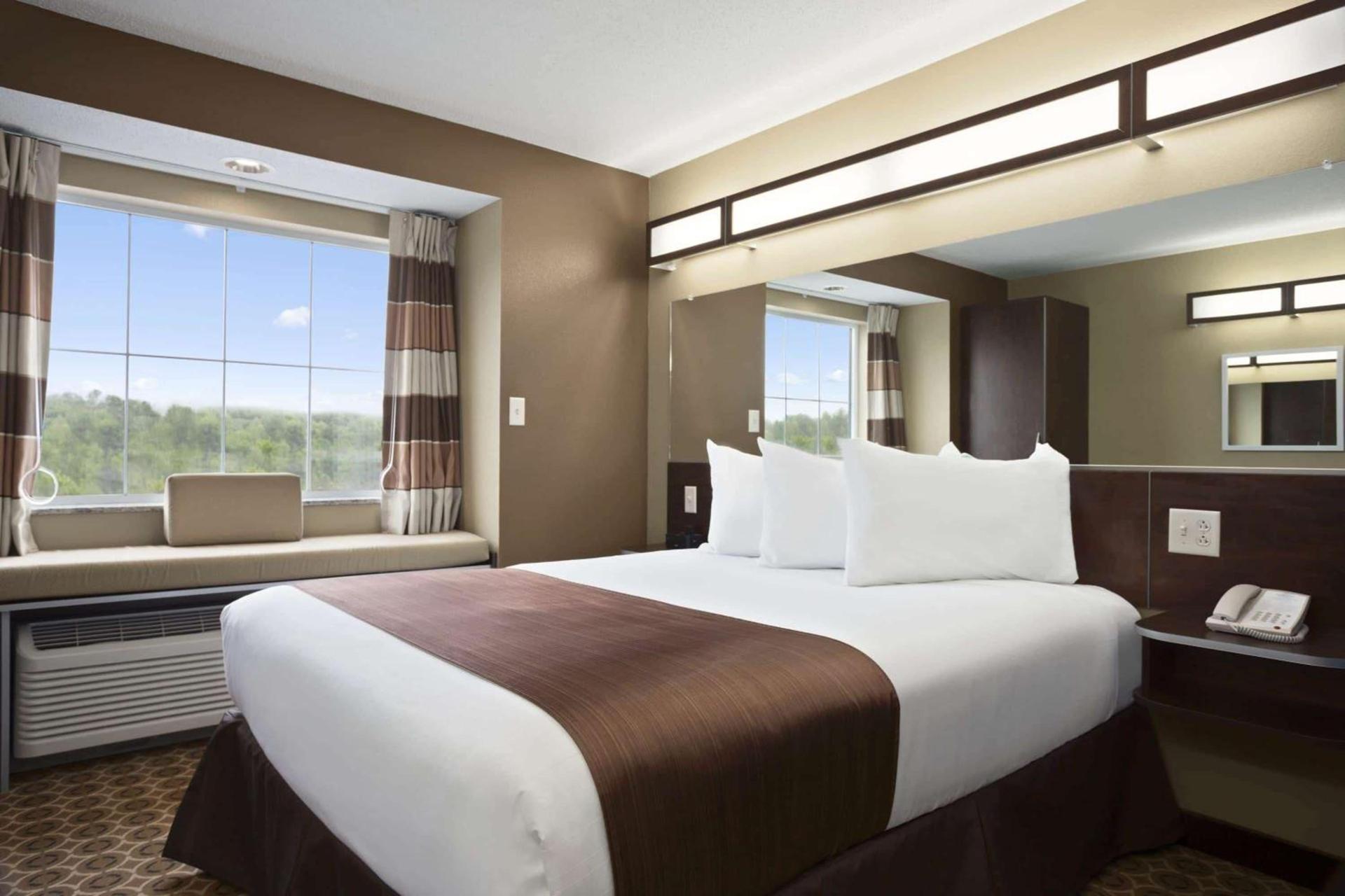 Sonesta Essential Fairmont photo 27