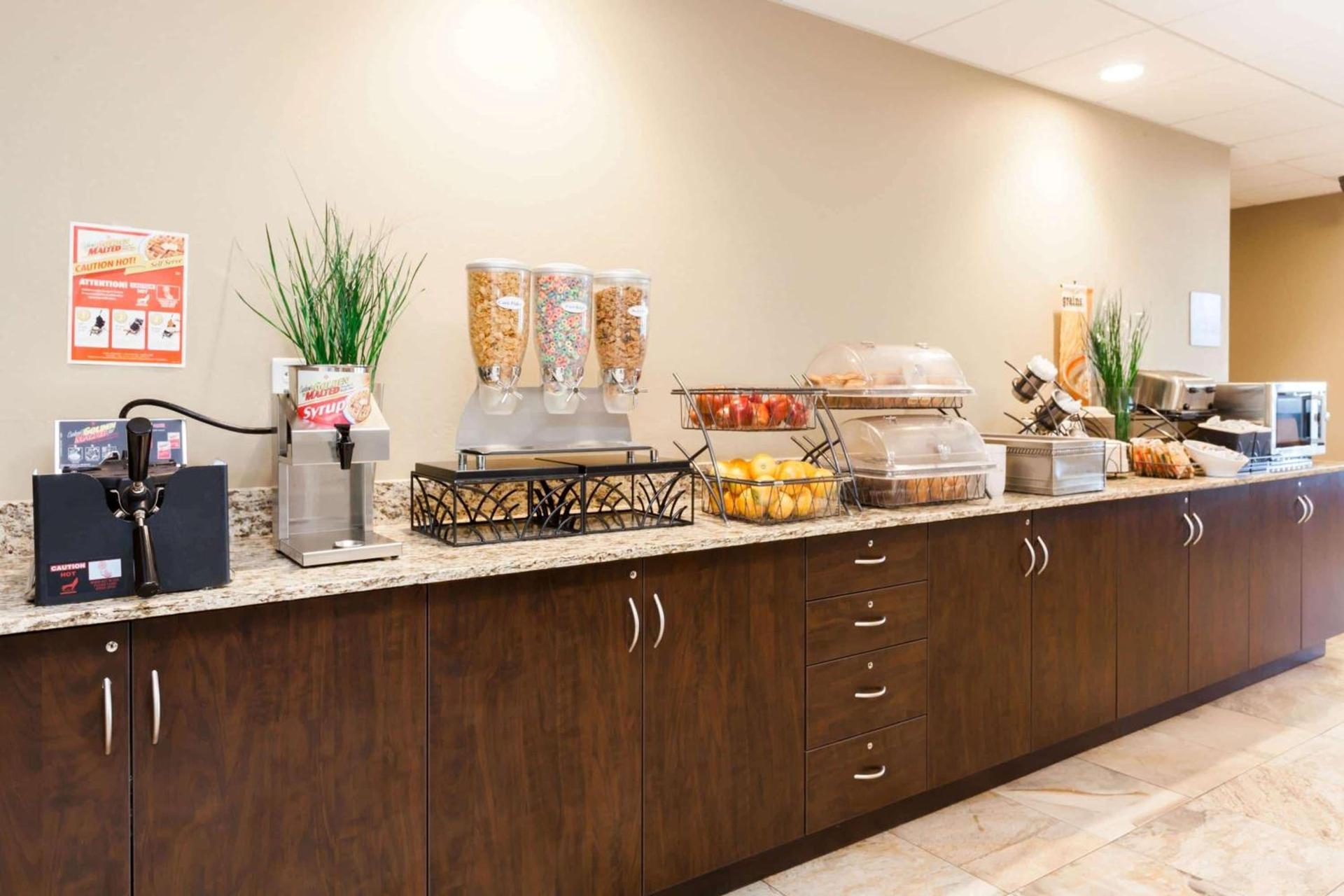 Microtel Inn & Suites by Wyndham Wheeler Ridge photo 18