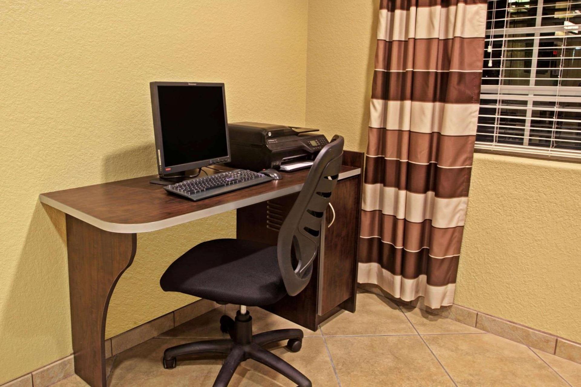 Microtel Inn & Suites - Cartersville photo 8