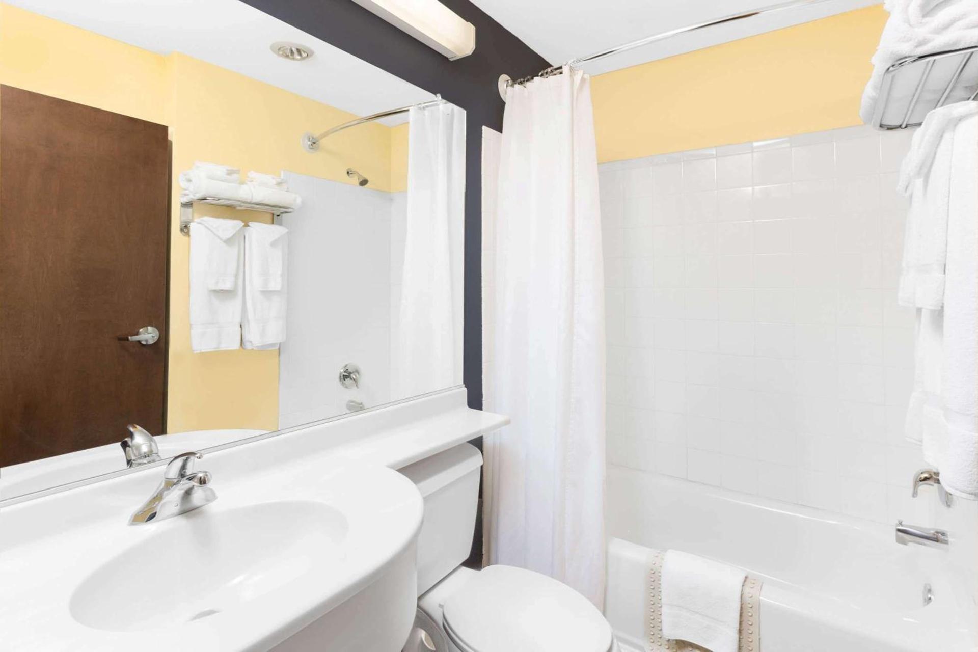 Microtel Inn & Suites - Kearney photo 8