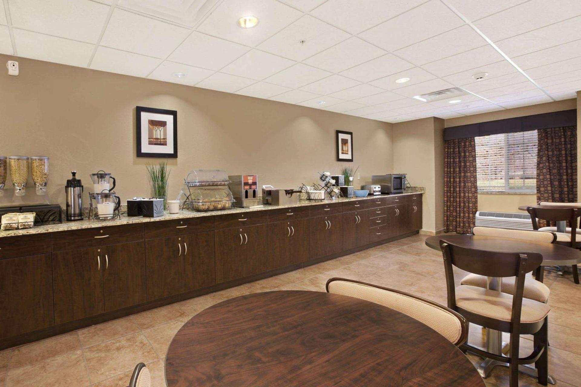 Microtel Inn & Suites-Sayre, PA photo 11