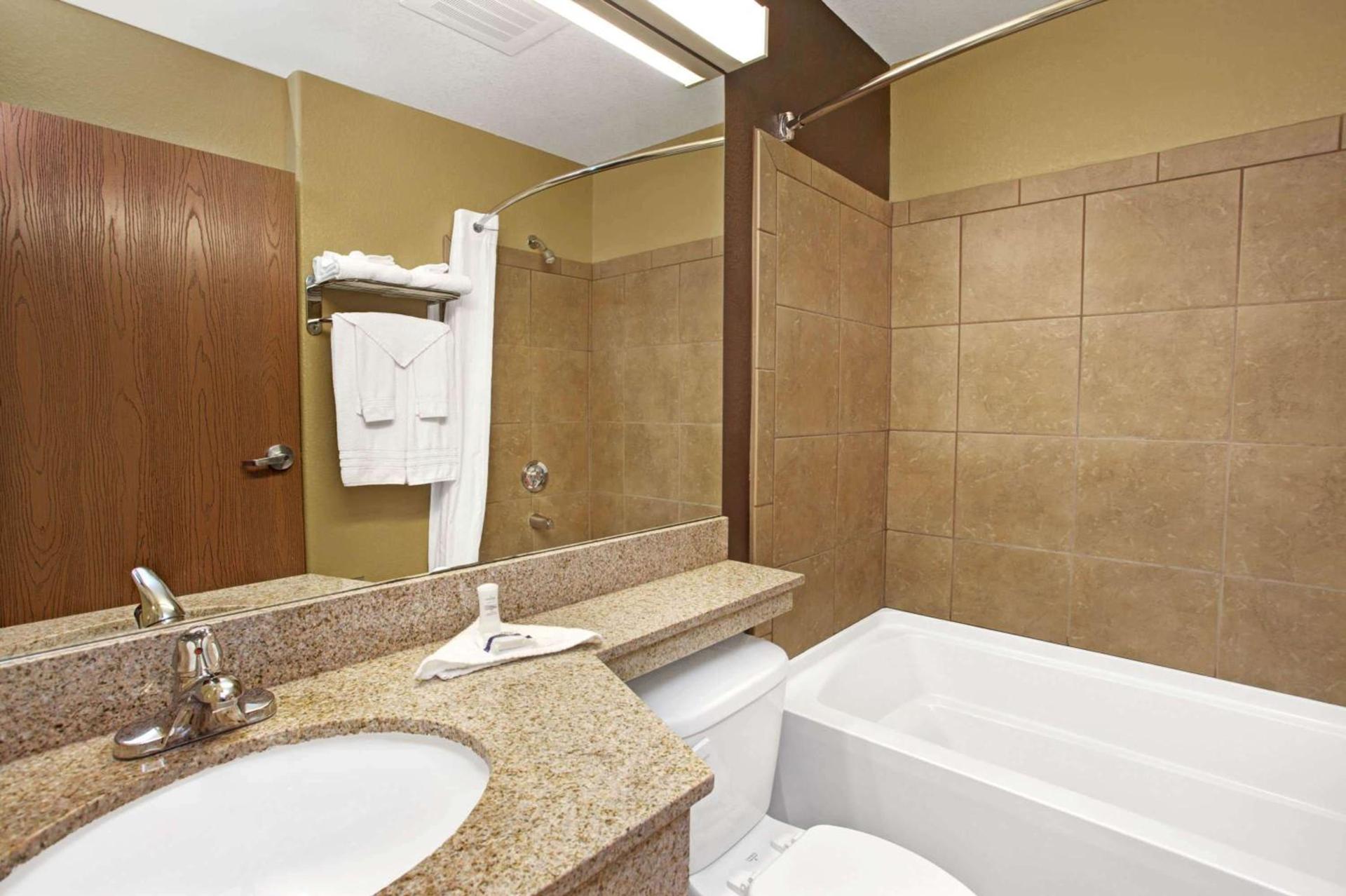 Microtel Inn & Suites - Cartersville photo 15