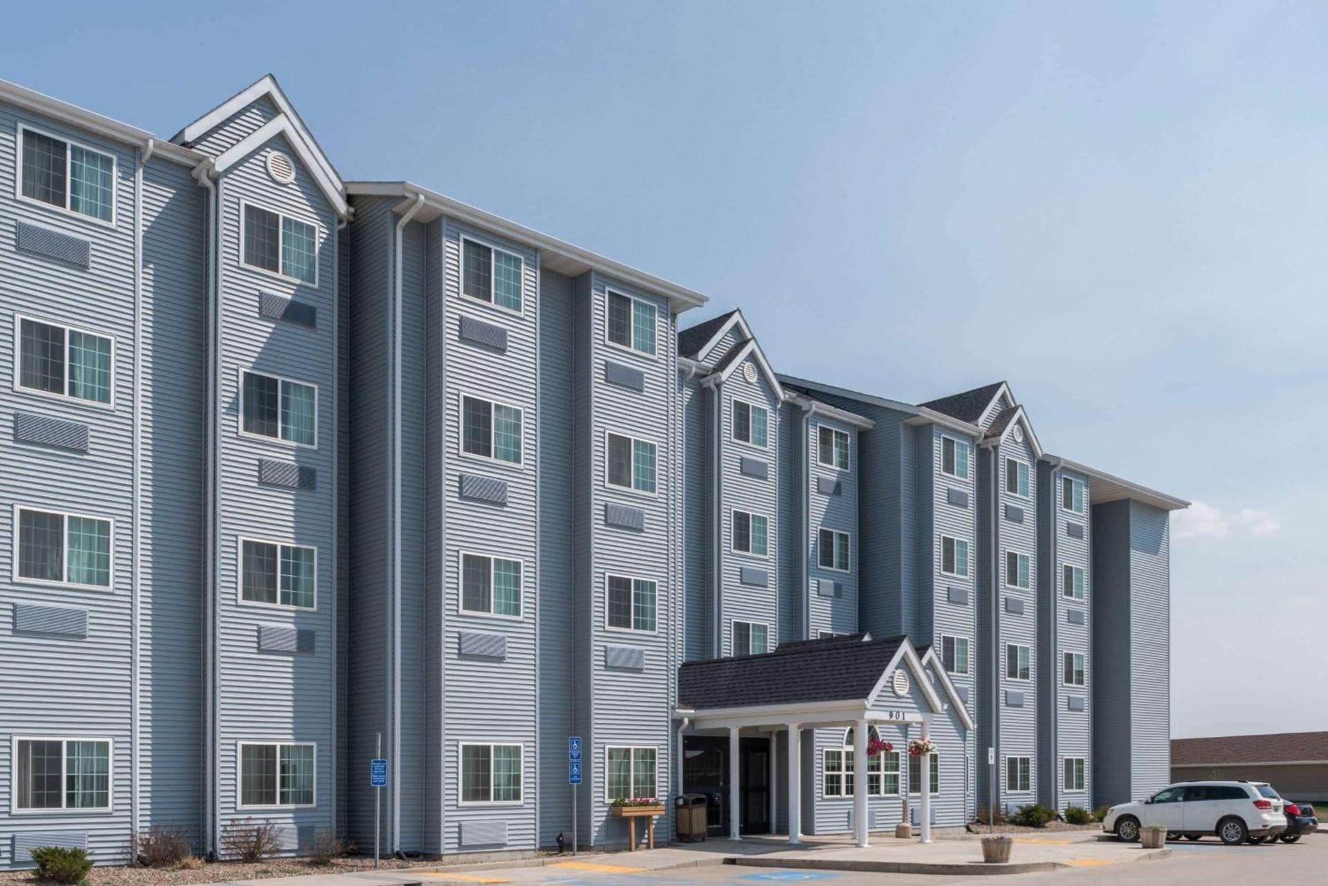 Microtel Inn & Suites by Wyndham Stanley photo 1