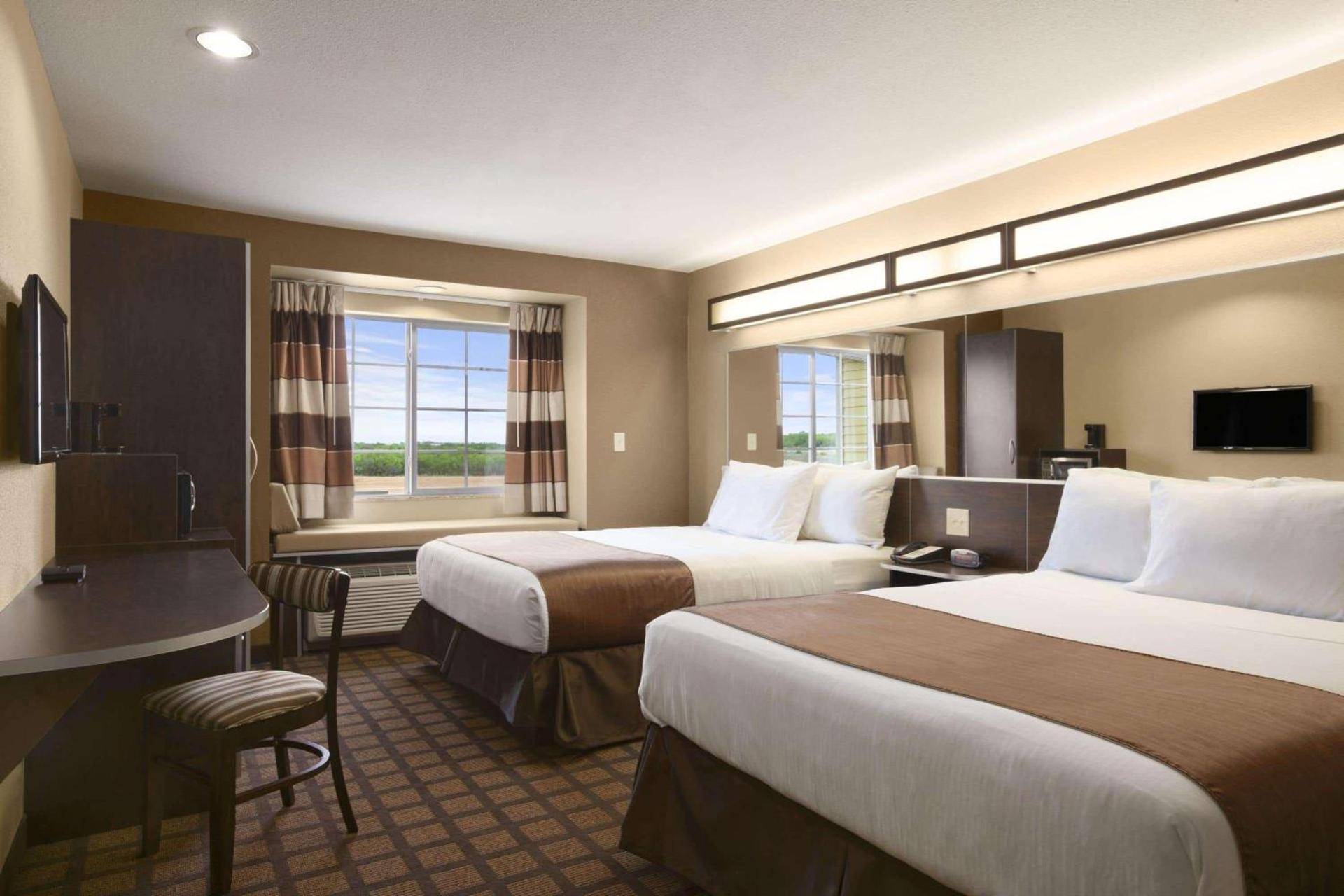 Microtel Inn & Suites Cotulla photo 29