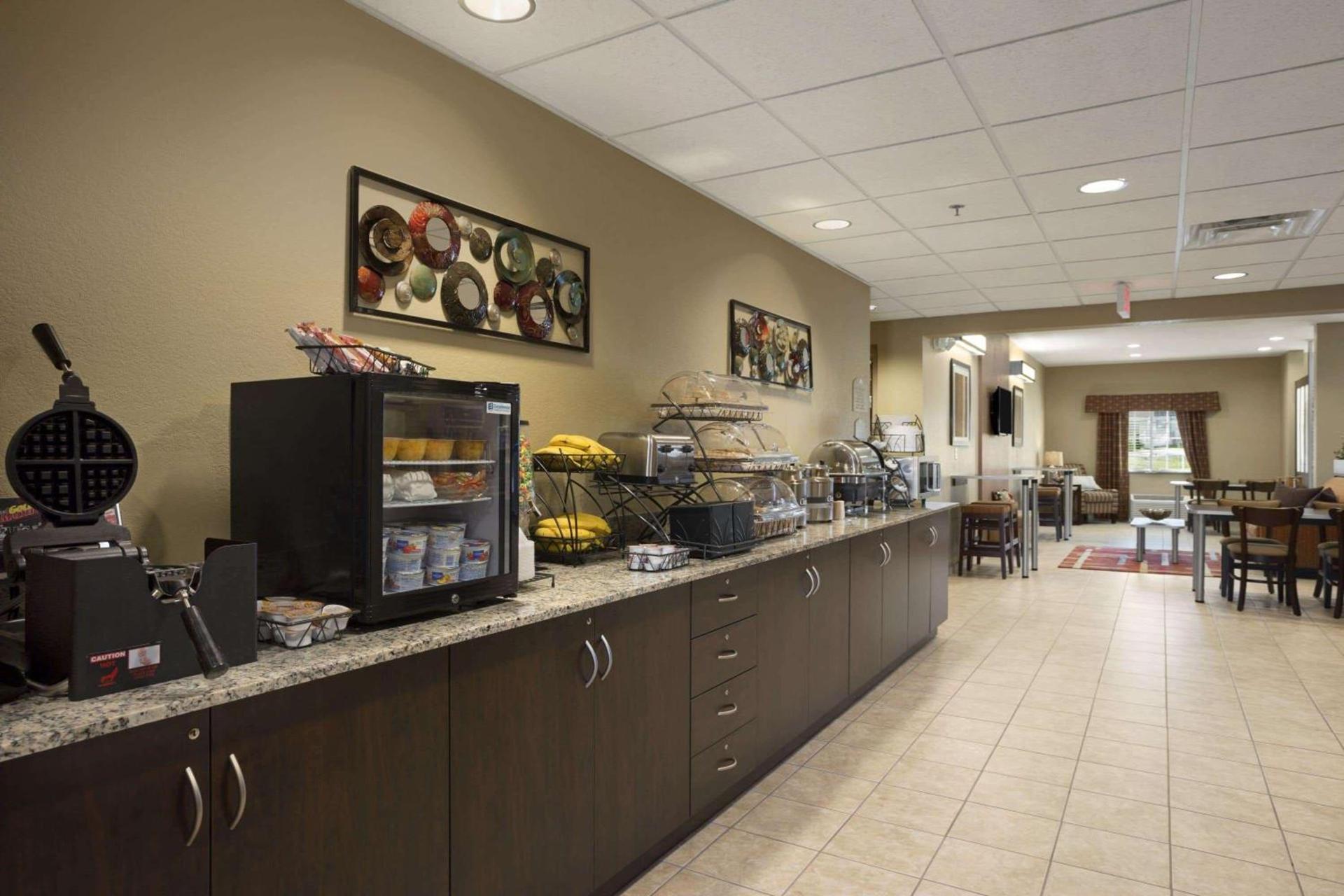 Microtel Inn and Suites Carrollton photo 12