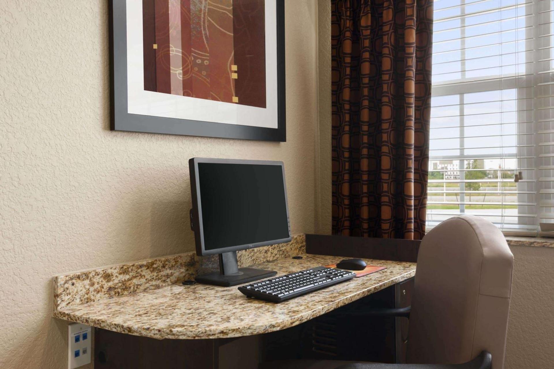 Microtel Inn & Suites Cotulla photo 34