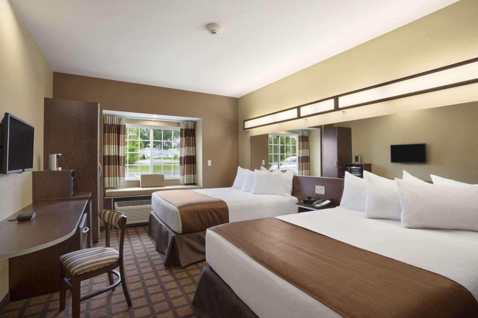 Microtel Inn and Suites Carrollton photo 10