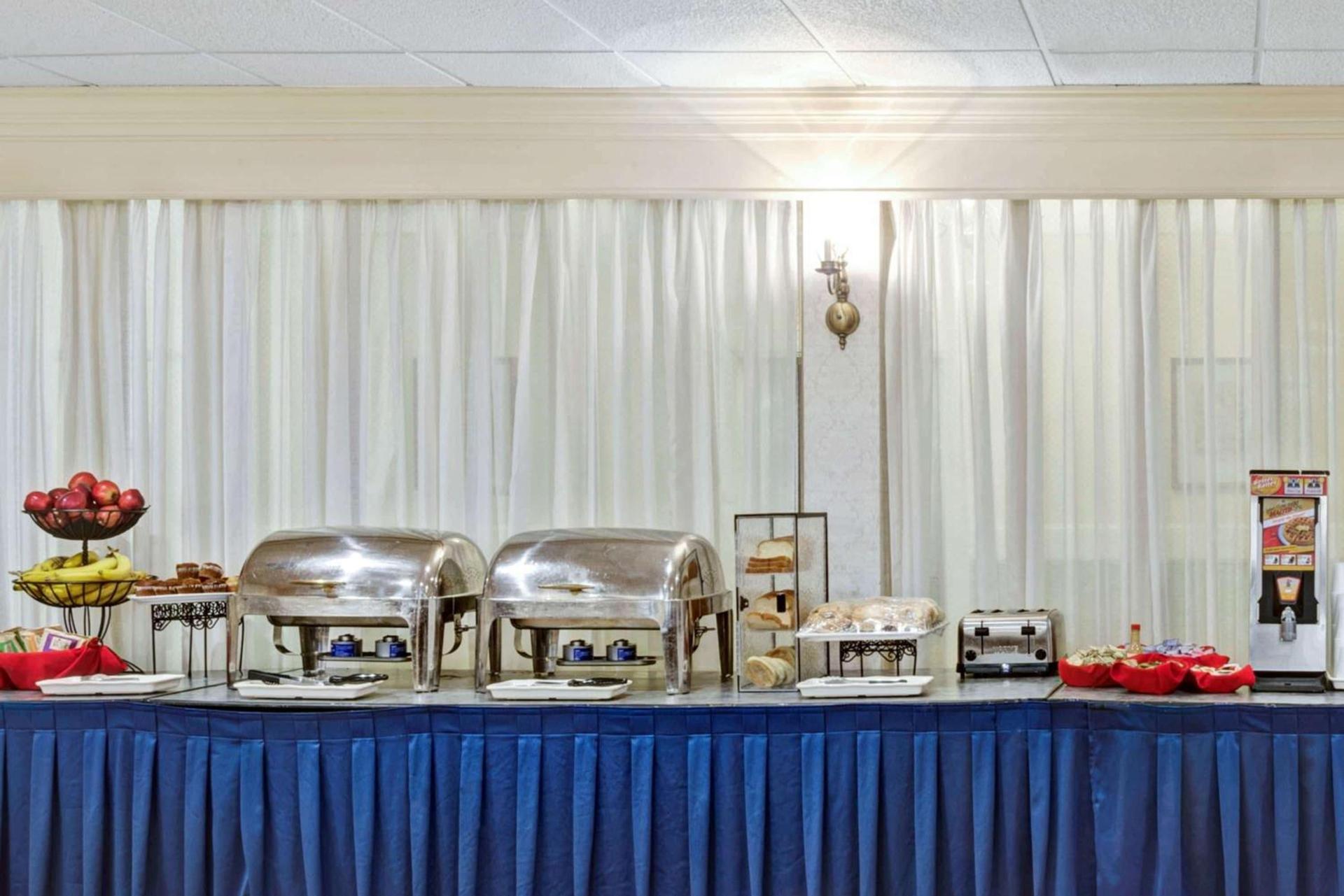Ramada by Wyndham Seekonk Providence Area photo 15