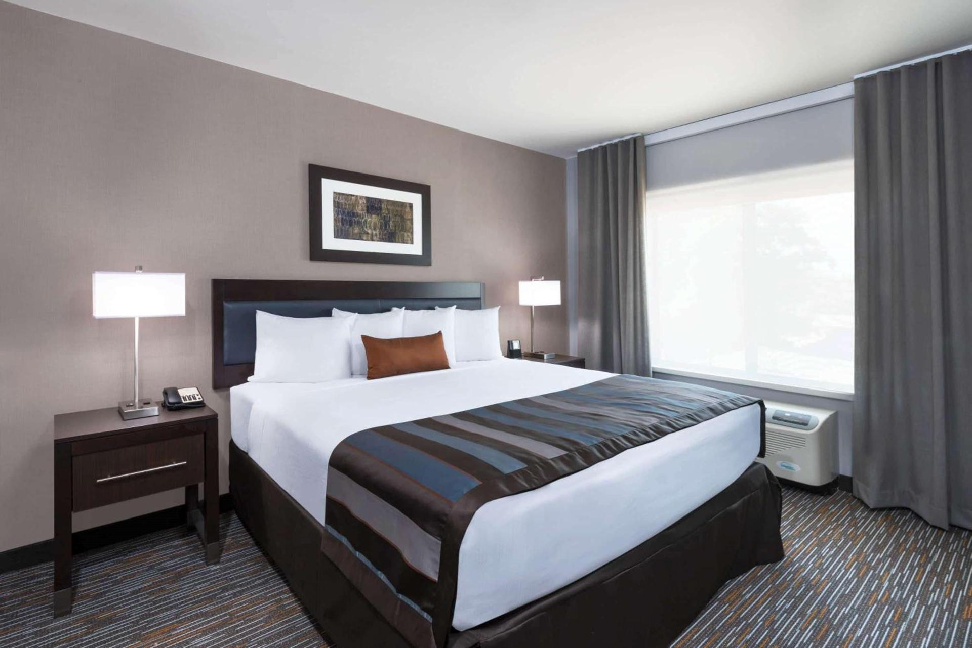 Wingate by Wyndham Sidney photo 8