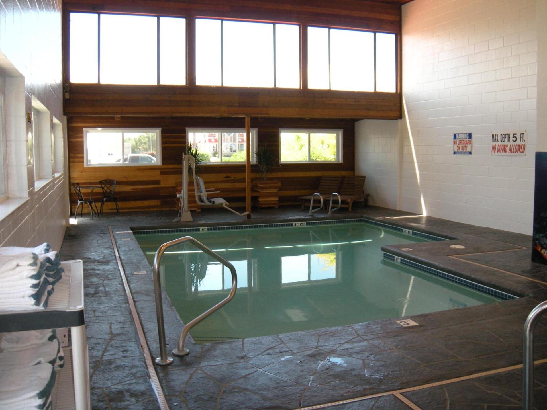 Motel West photo 8