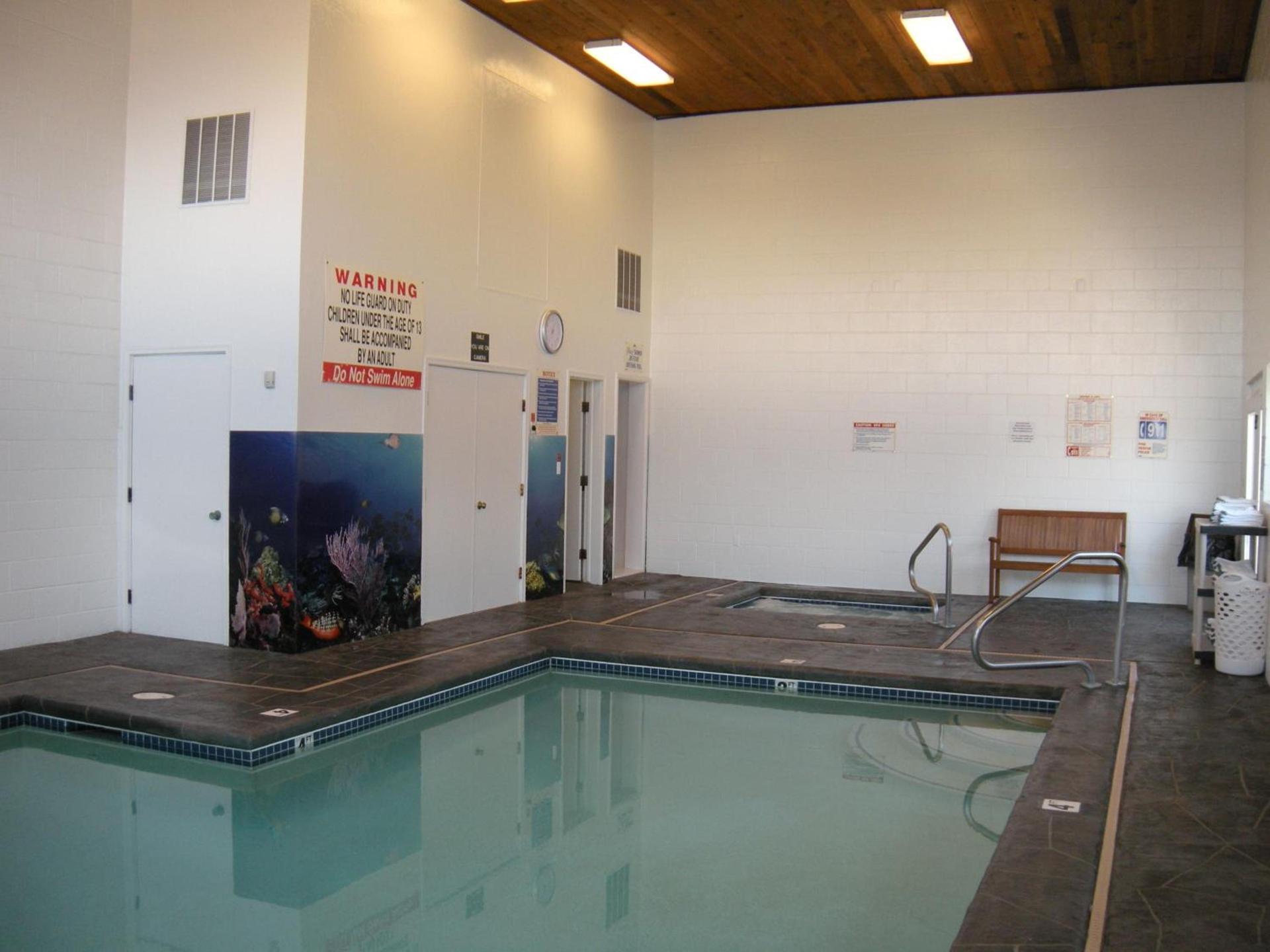 Motel West photo 9