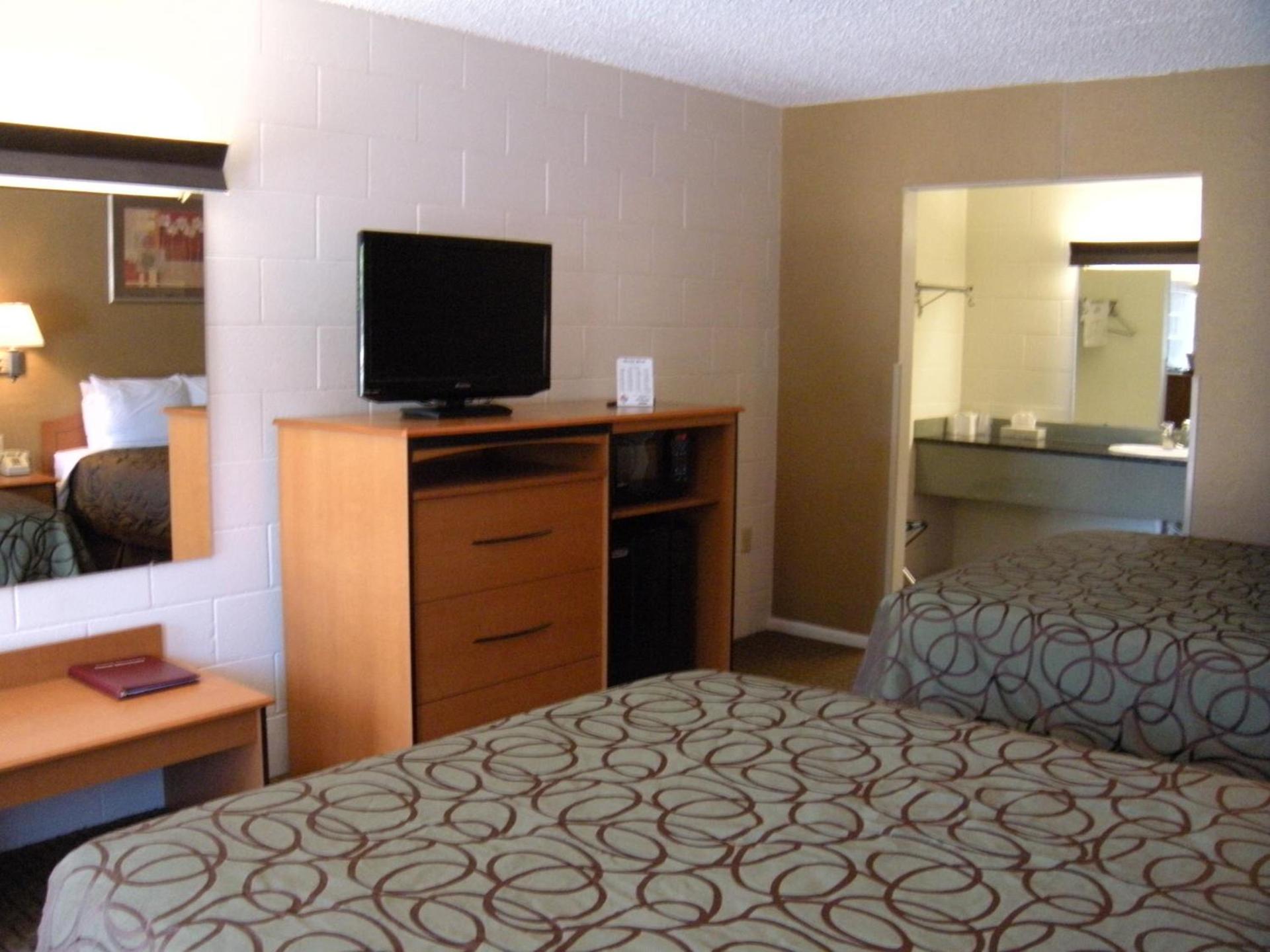 Motel West photo 30