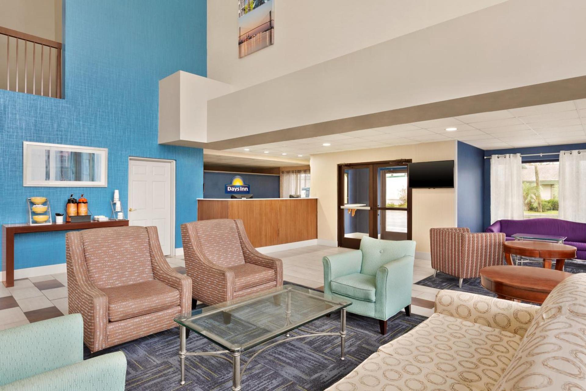 Days Inn & Suites by Wyndham Savannah Midtown photo 46