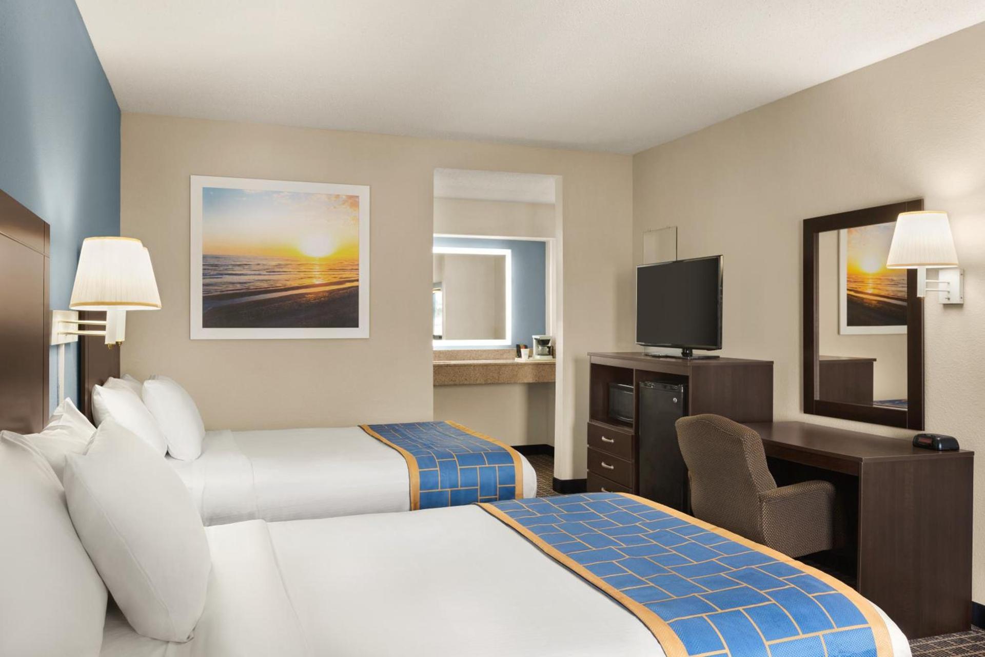 Days Inn & Suites by Wyndham Savannah Midtown photo 52