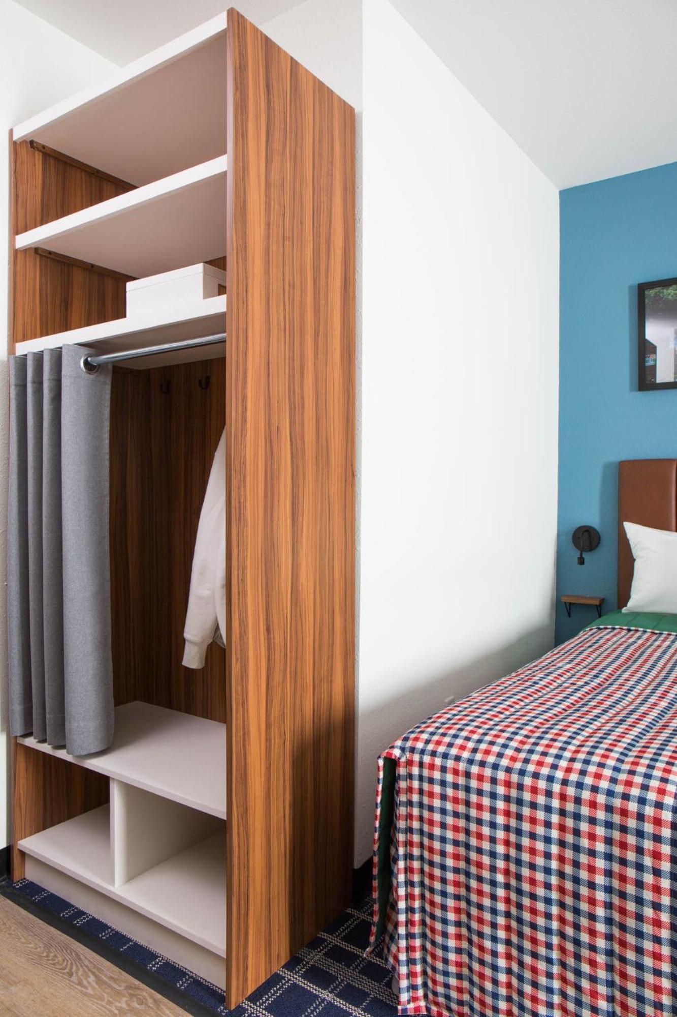 Uptown Suites Extended Stay Tampa FL - Riverview photo 8