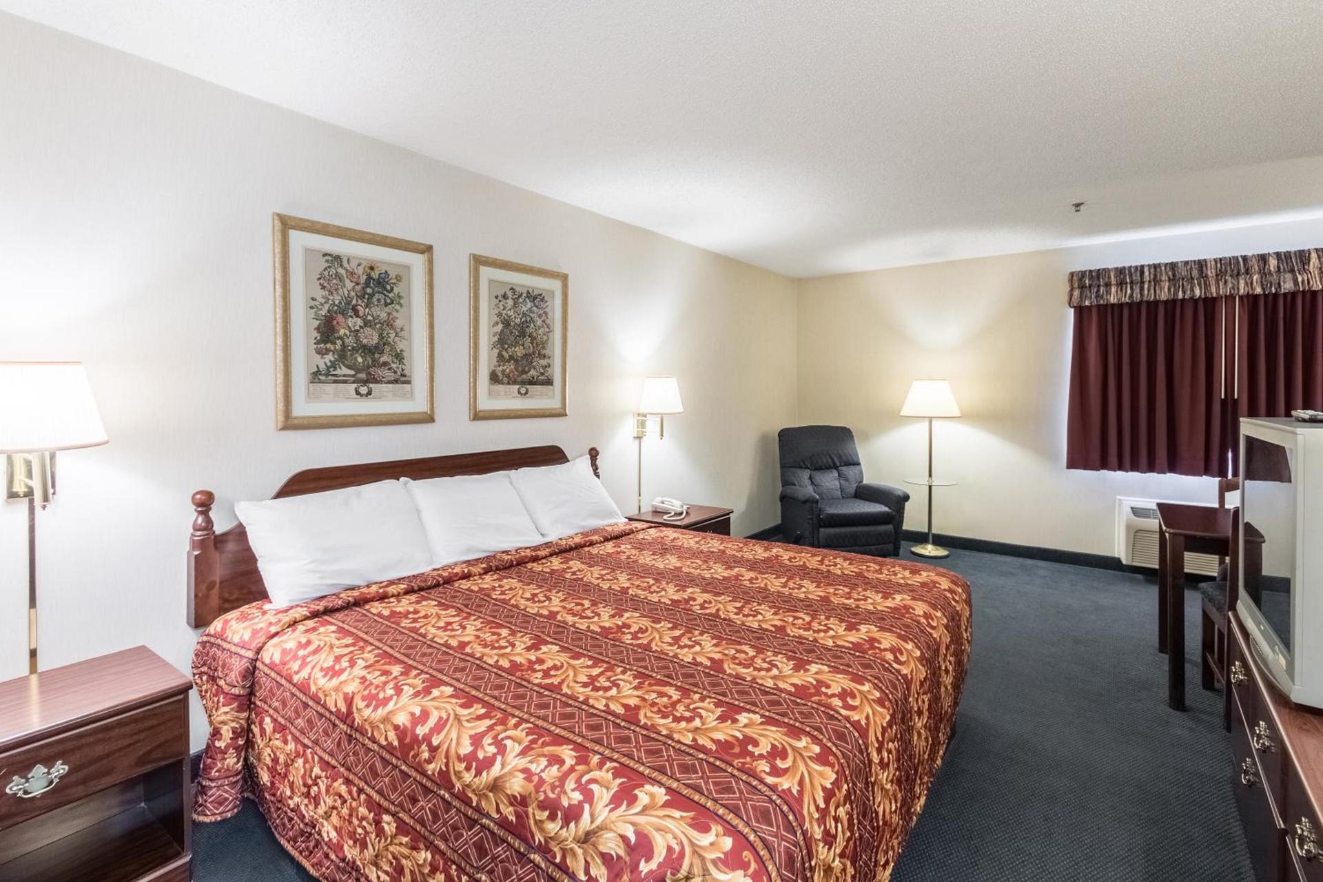 Quality Express Inn & Suites photo 15