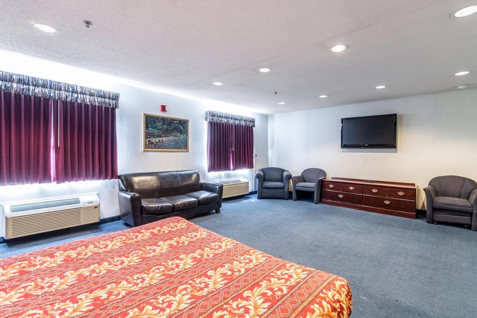 Quality Express Inn & Suites photo 12