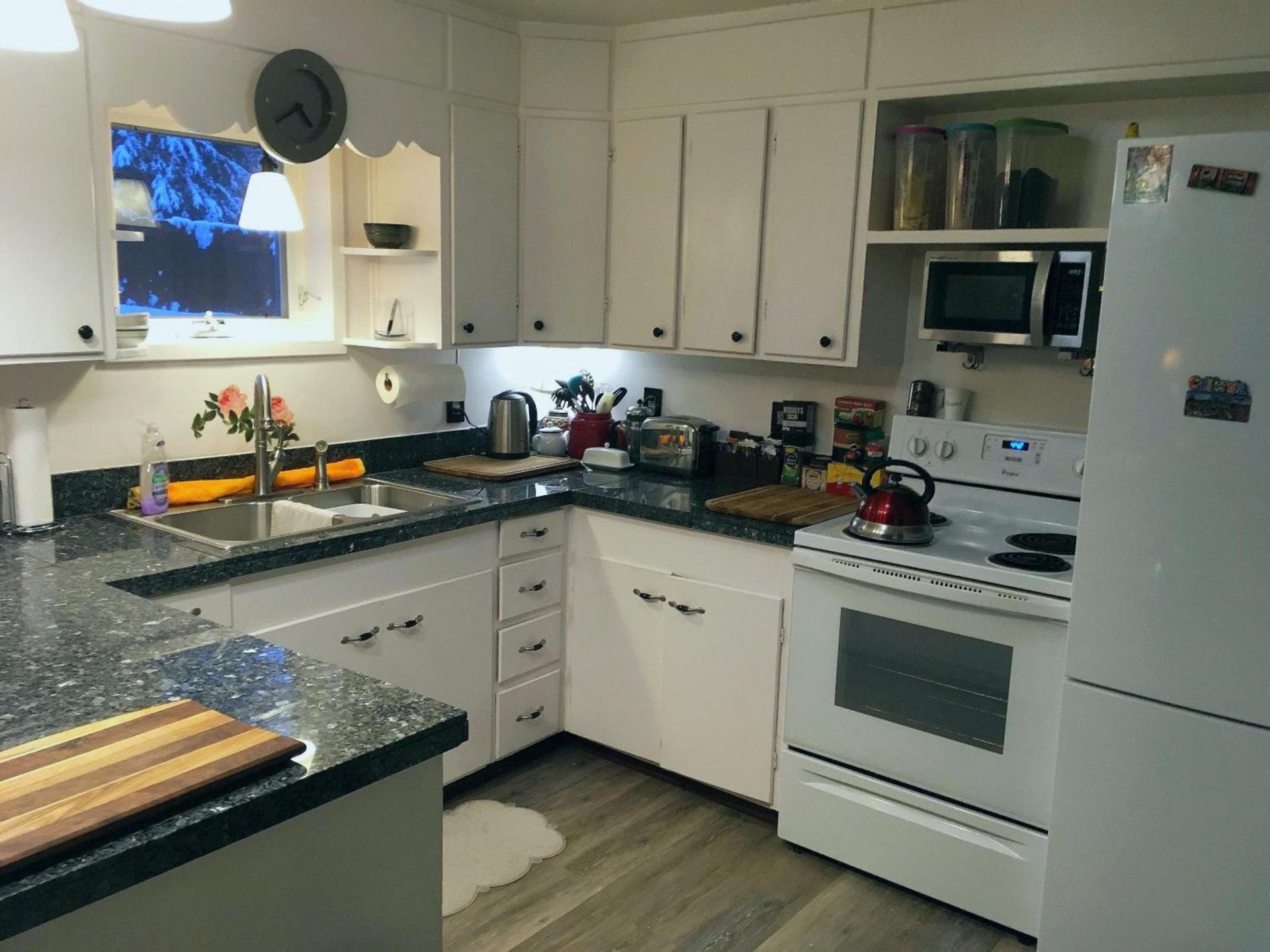 Billie's Backpackers Hostel photo 7