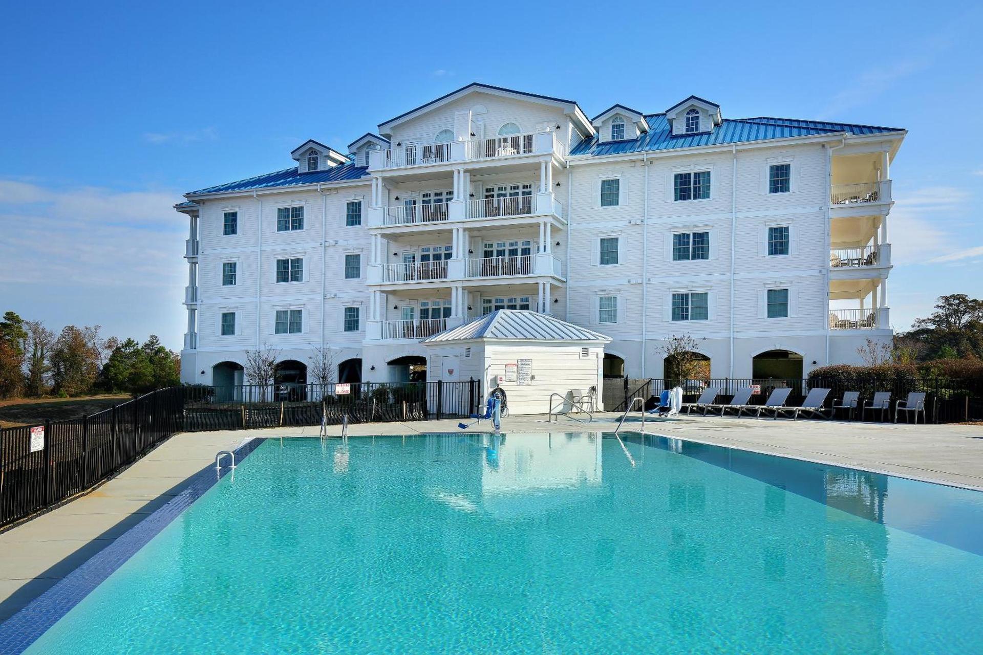 Waterside Resort photo 2