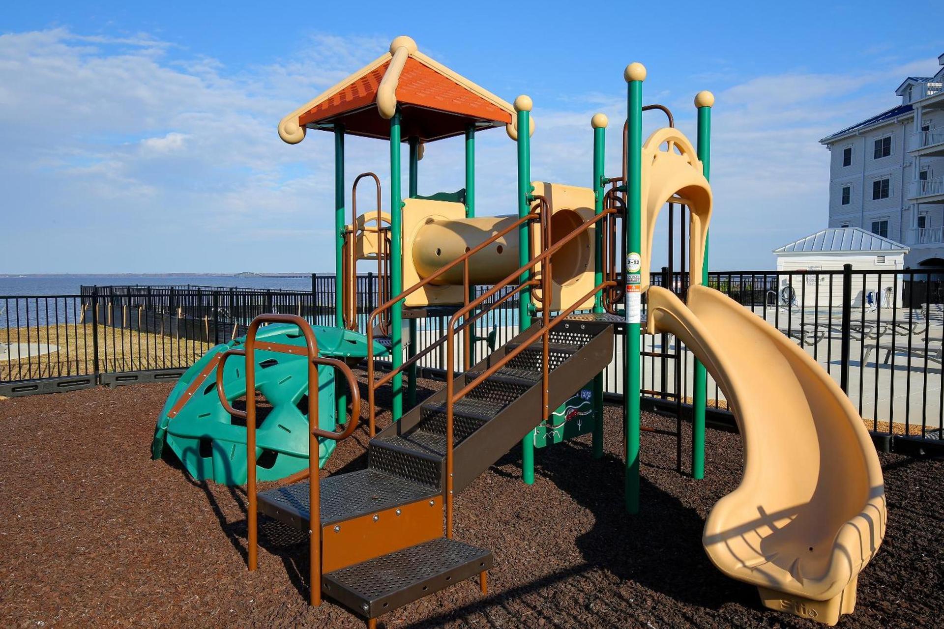 Waterside Resort photo 8