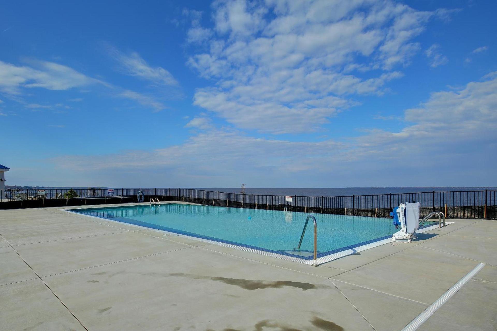 Waterside Resort photo 7
