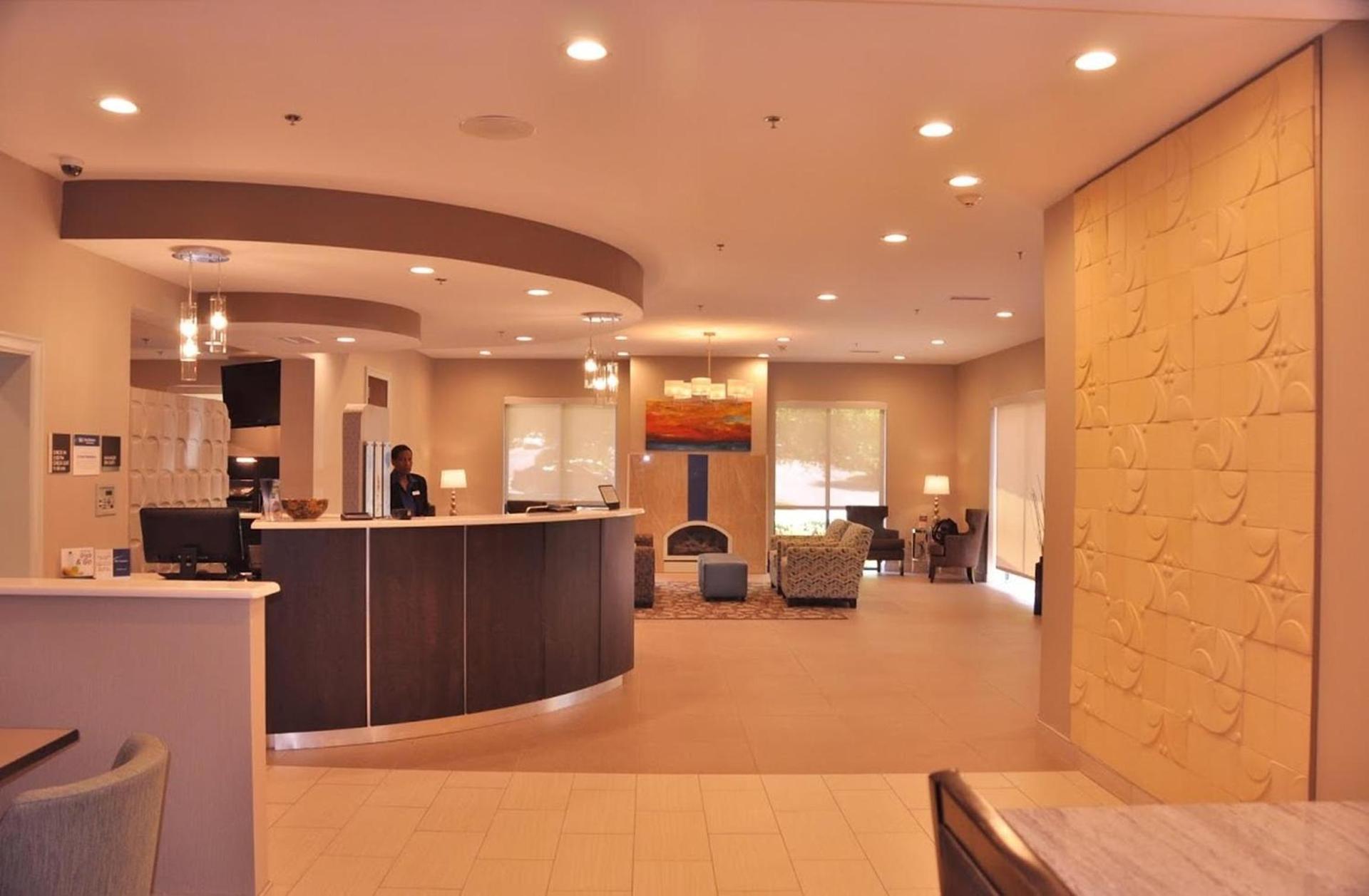 Best Western Plus Roswell/Alpharetta photo 17