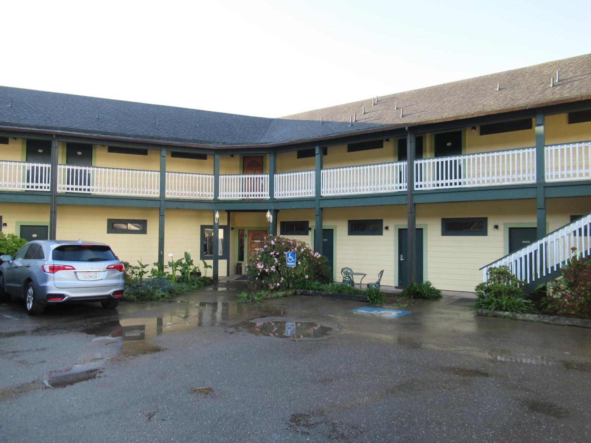 Gualala Country Inn photo 22