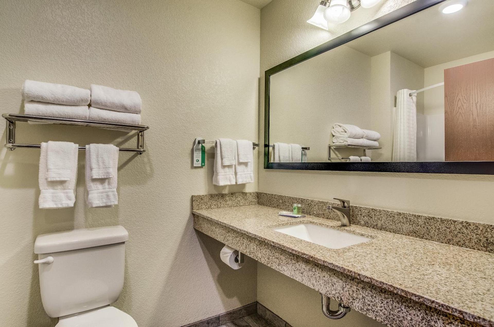 Cobblestone Inn & Suites - Bridgeport photo 23