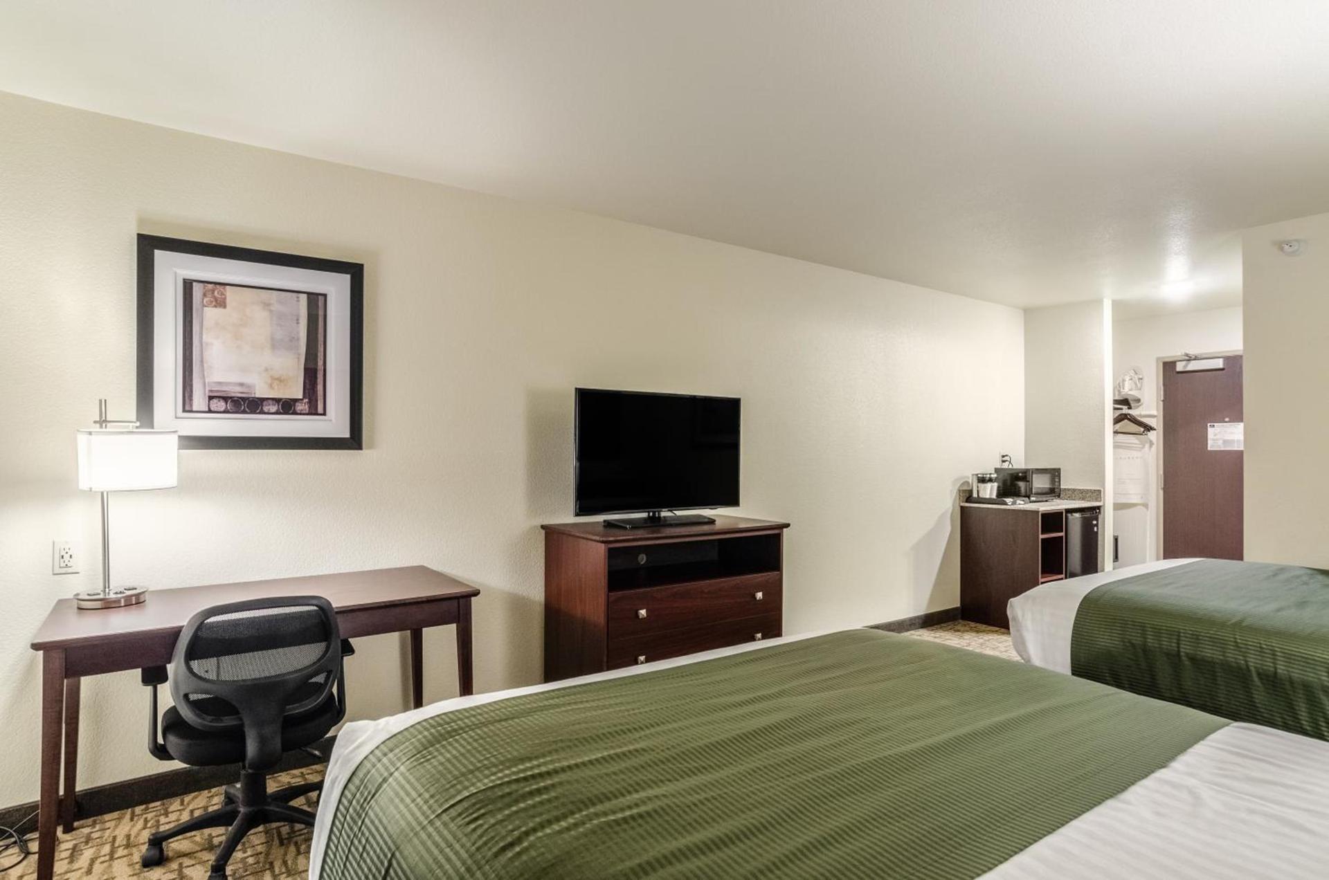 Cobblestone Inn & Suites - Bridgeport photo 16