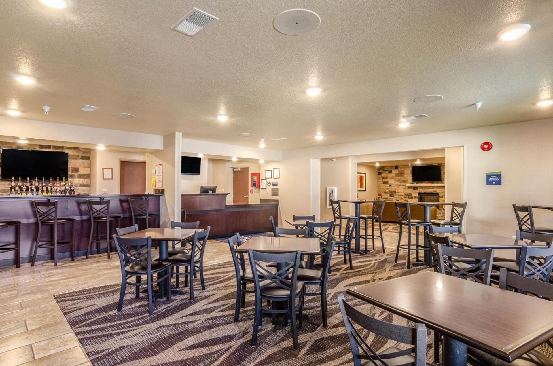 Cobblestone Inn & Suites - Bridgeport photo 9