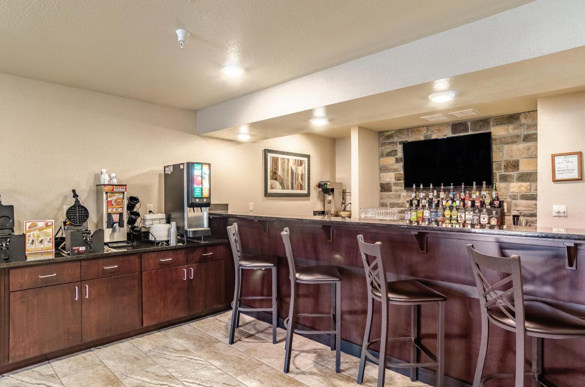 Cobblestone Inn & Suites - Bridgeport photo 18