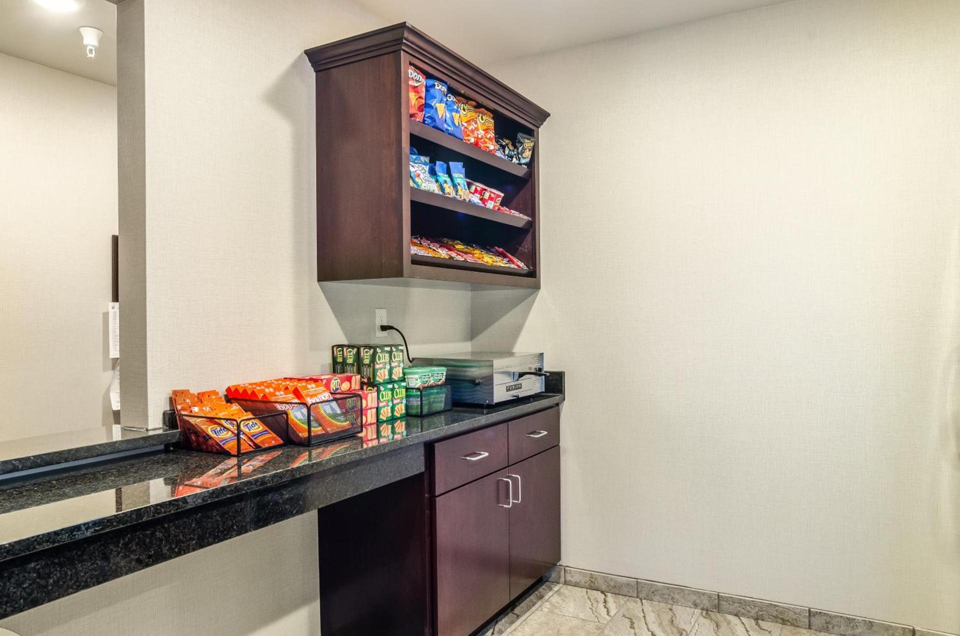 Cobblestone Inn & Suites - Bridgeport photo 12