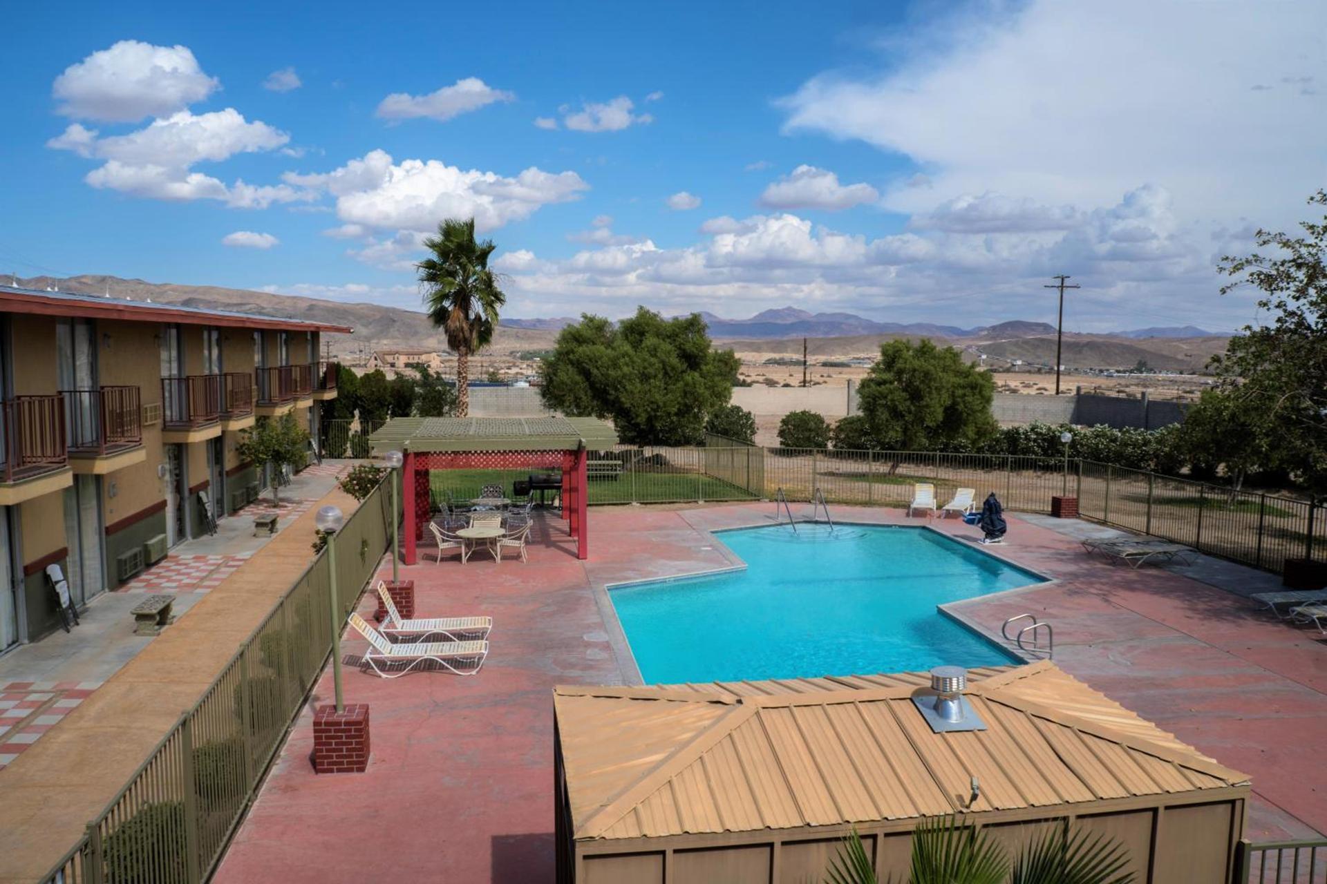 California Inn Barstow photo 6