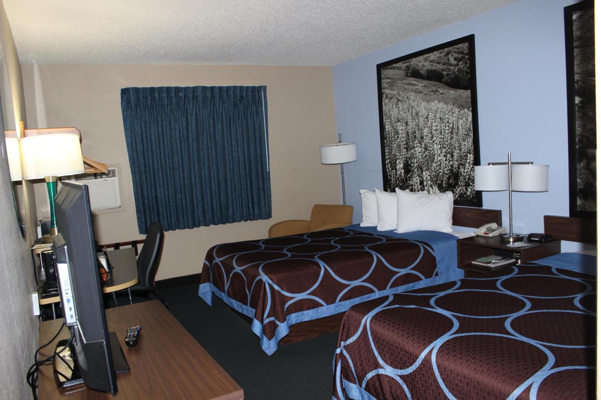 Super 8 by Wyndham East Stroudsburg - Poconos photo 23