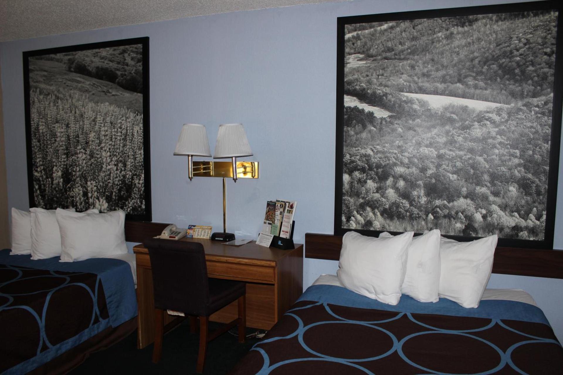 Super 8 by Wyndham East Stroudsburg - Poconos photo 20