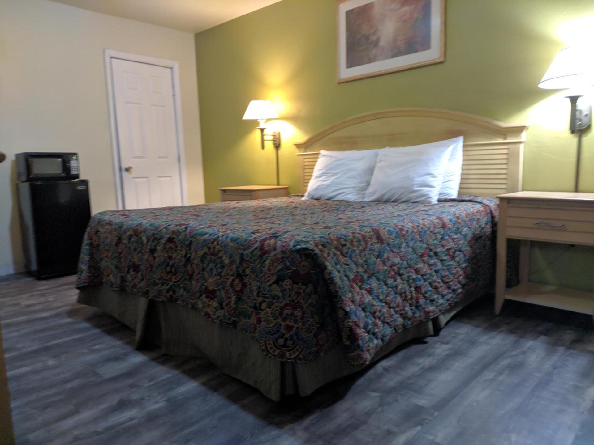 Travelers Inn - Clearwater photo 10