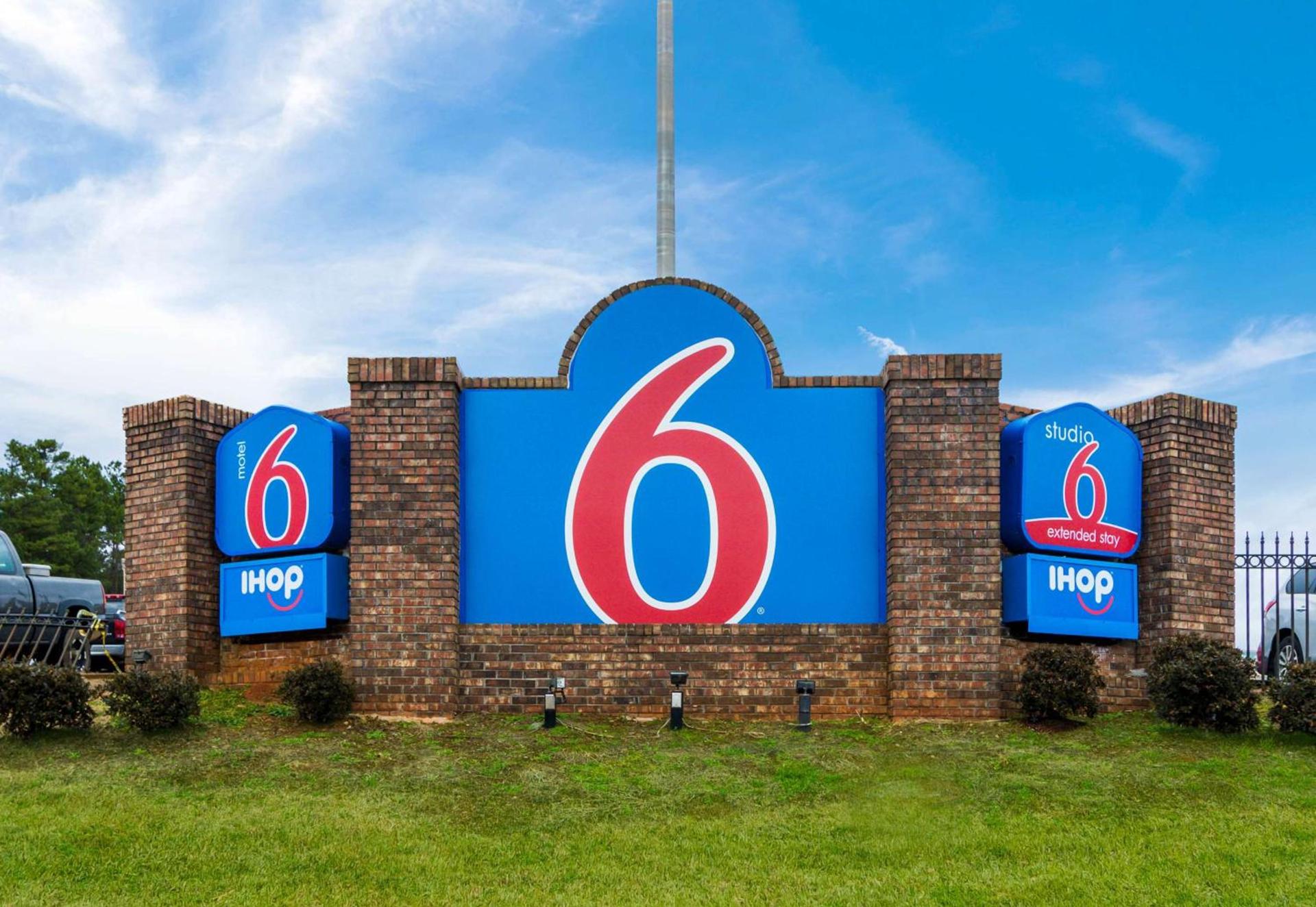 Motel-6 Lagrange Ga photo 35