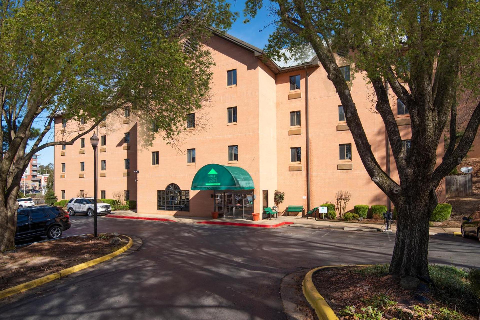 Guest Inn & Suites - Midtown Medical Center — hotel in Little Rock