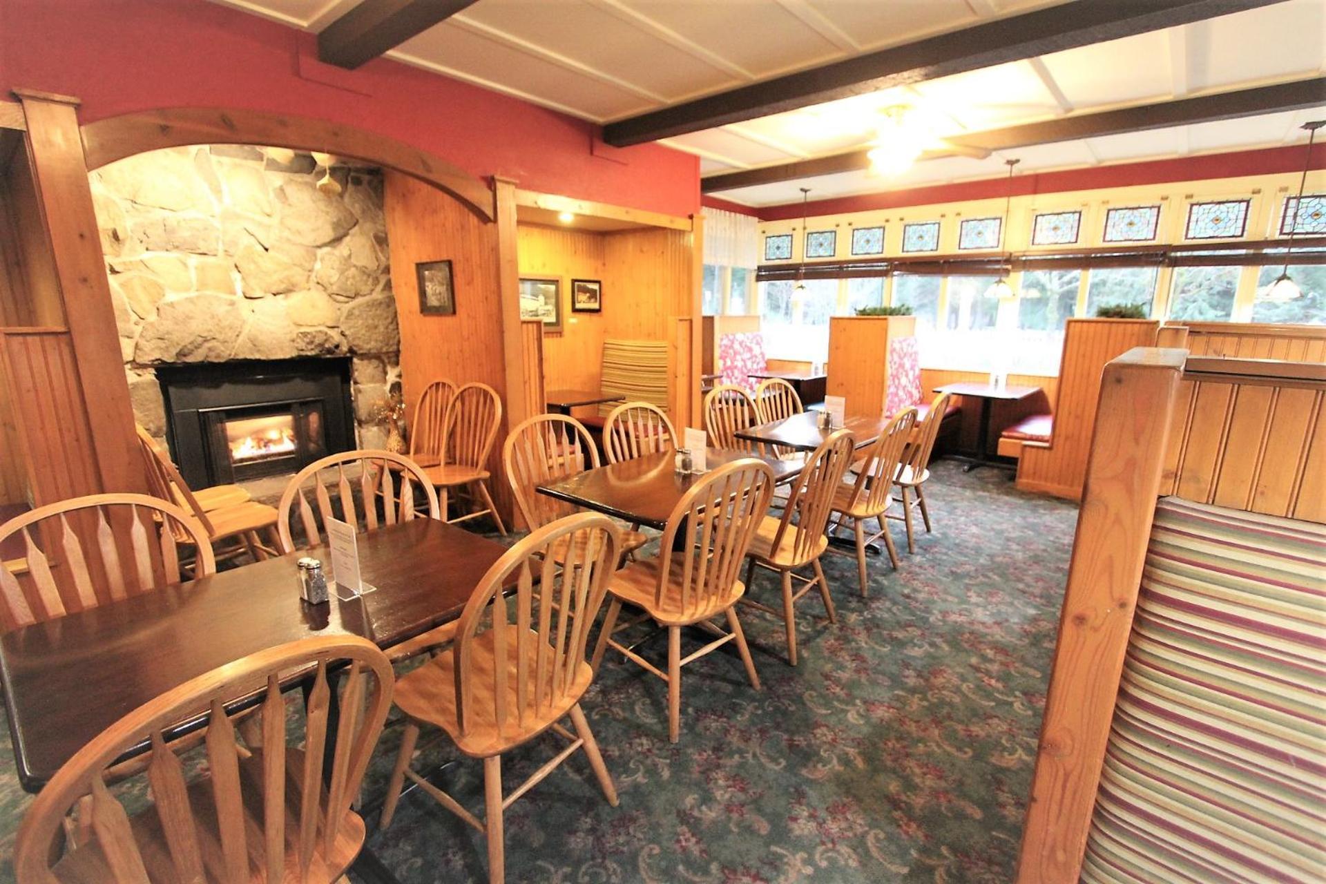 Alexander's Lodge photo 32